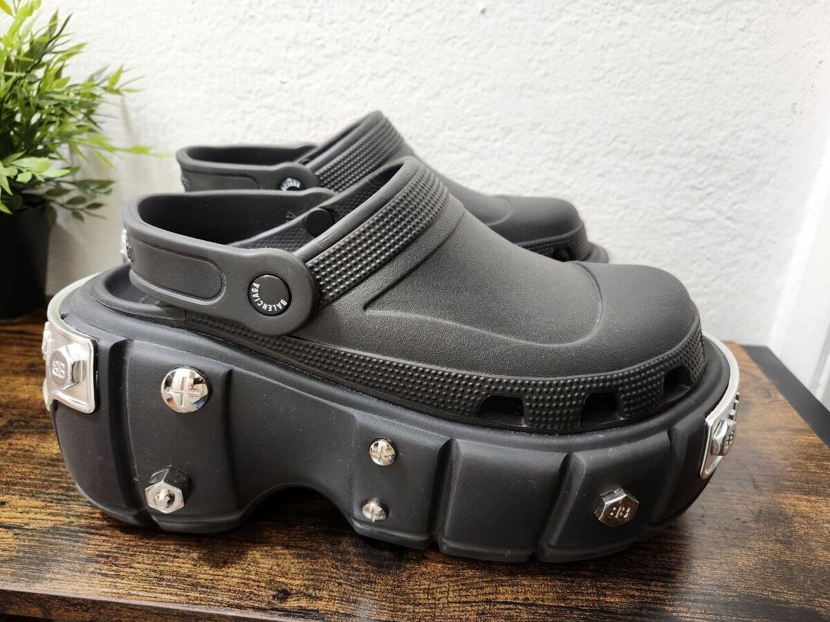 Balenciaga x Crocs hardcrocs & Trade Platform Unisex Size 43 Balenciaga x Crocs hardcrocs & Trade Platform Unisex Size 43
