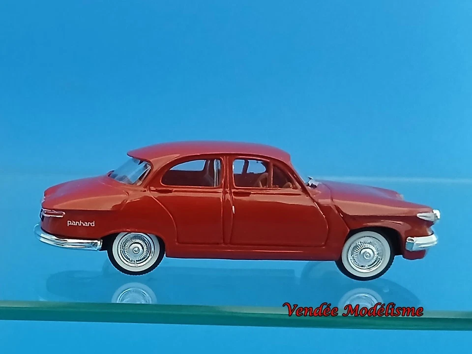 Voiture de collection, Panhard 17 1963 - Norev Hachette 1/43 - Photo 2/4