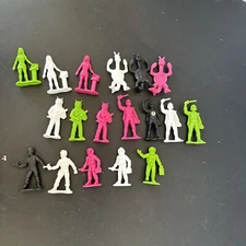 Vintage 1970s Tim Mee Galaxy Laser Space Team Aliens Plastic Figures Lot of 18