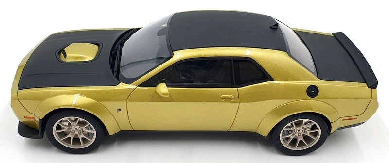 GT Spirit escala 1/18 resina GT411 - Dodge Challenger carrocería ancha 50 - dorado Foto 3 de 4