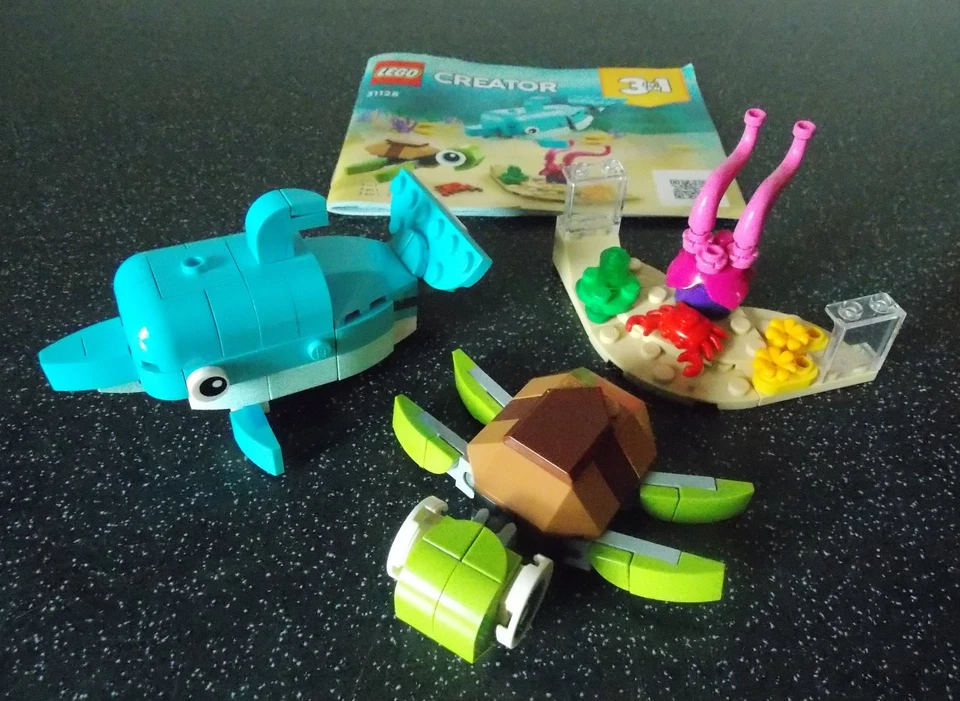 LEGO Creator 31128 Dolphin and Turtle, photo 1 of 5