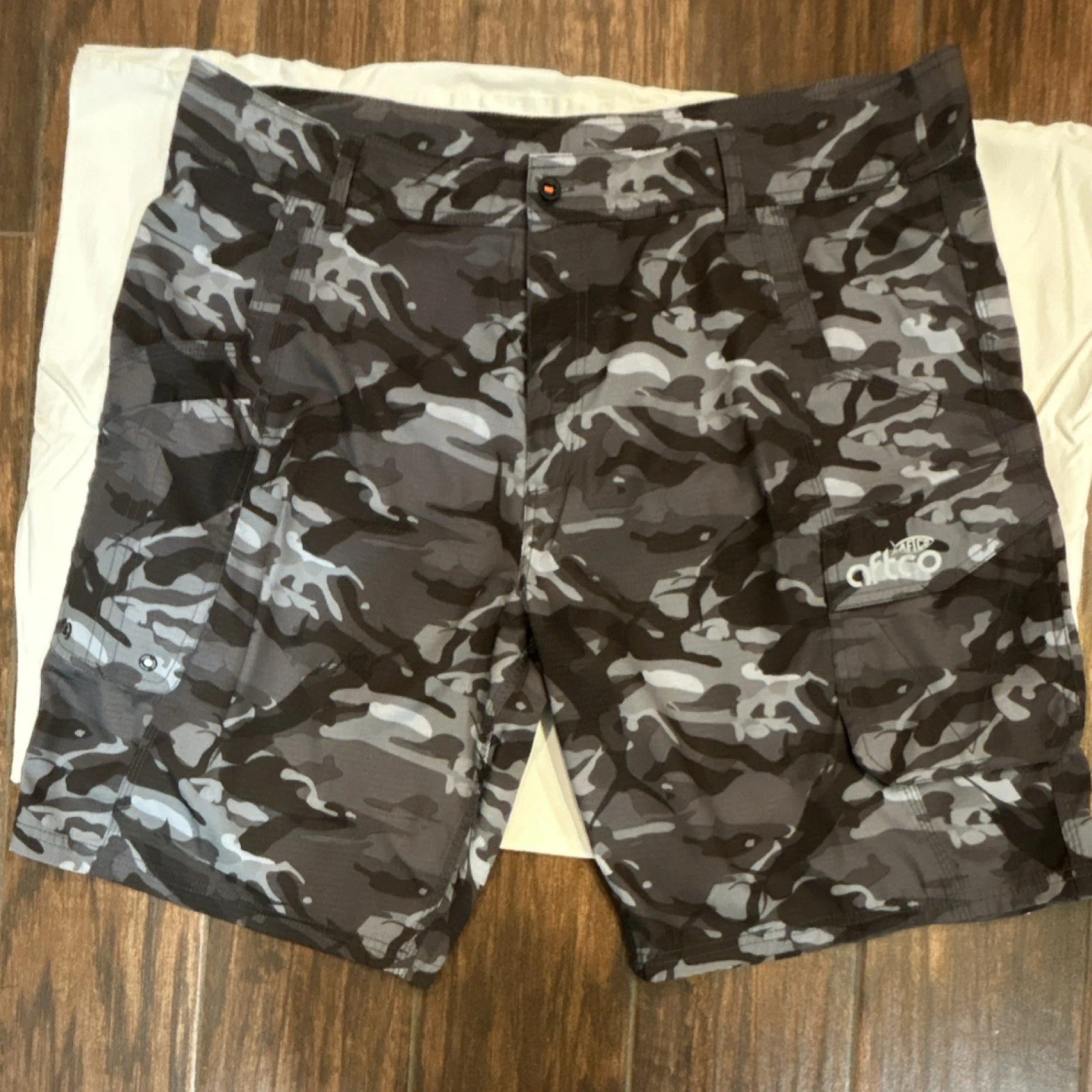AFTCO Camouflage Cargo Fishing Shorts Ripstop Size 40 Men's Summer Activewear