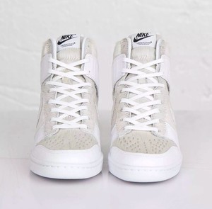 nike dunk sky hi white