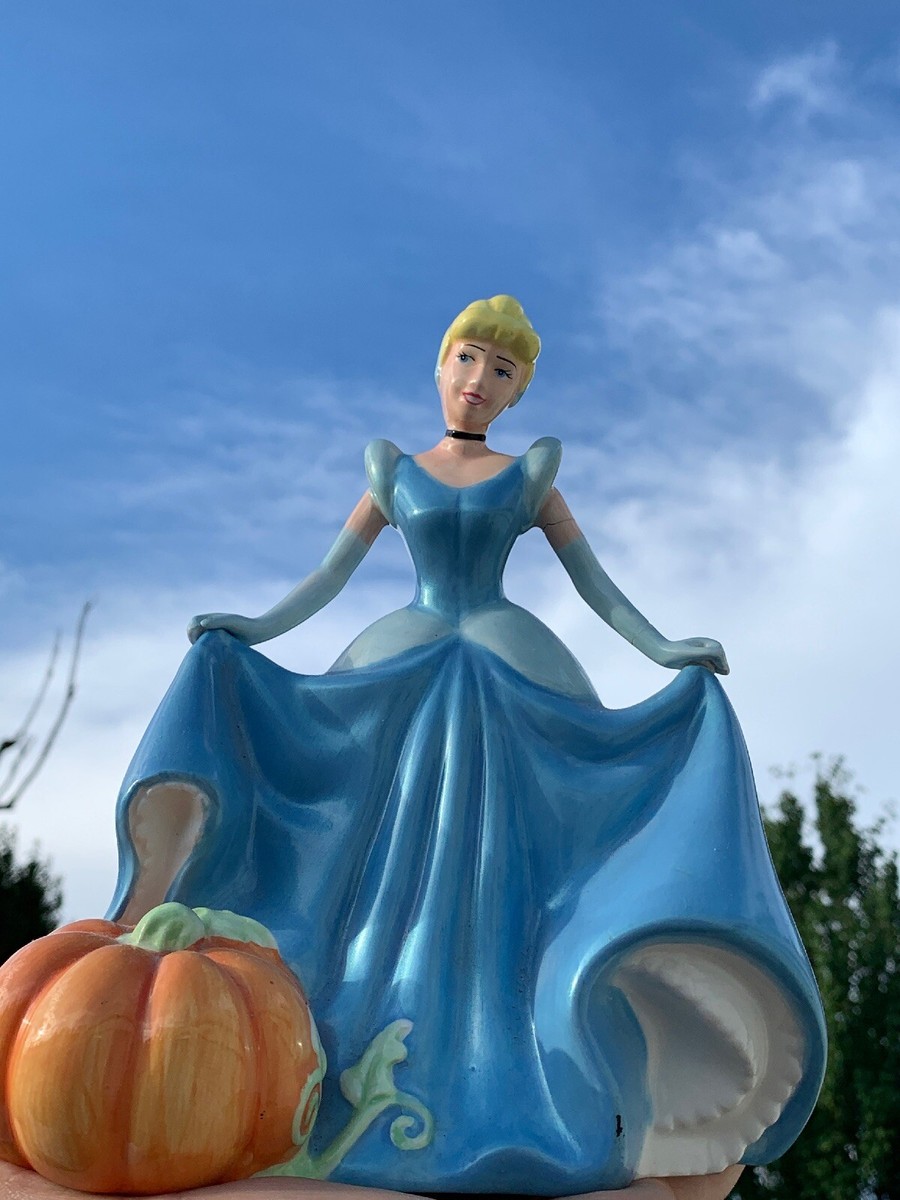 Vintage Disney Princess CINDERELLA Belle of Ball & Pumpkin Coach