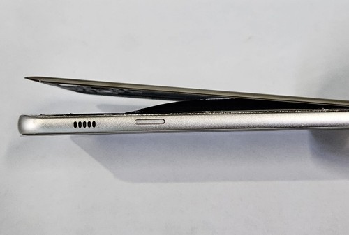 FOR PARTS - Samsung Galaxy A3 2017 SM-A320F/DS (FACTORY UNLOCKED) Gold - 第 2/3 張圖片