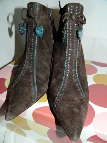 Richard Tyler Brown Suede Ankle Boots with Teal Detail, US Sz. 6 1/2 w/box - Picture 4 of 12