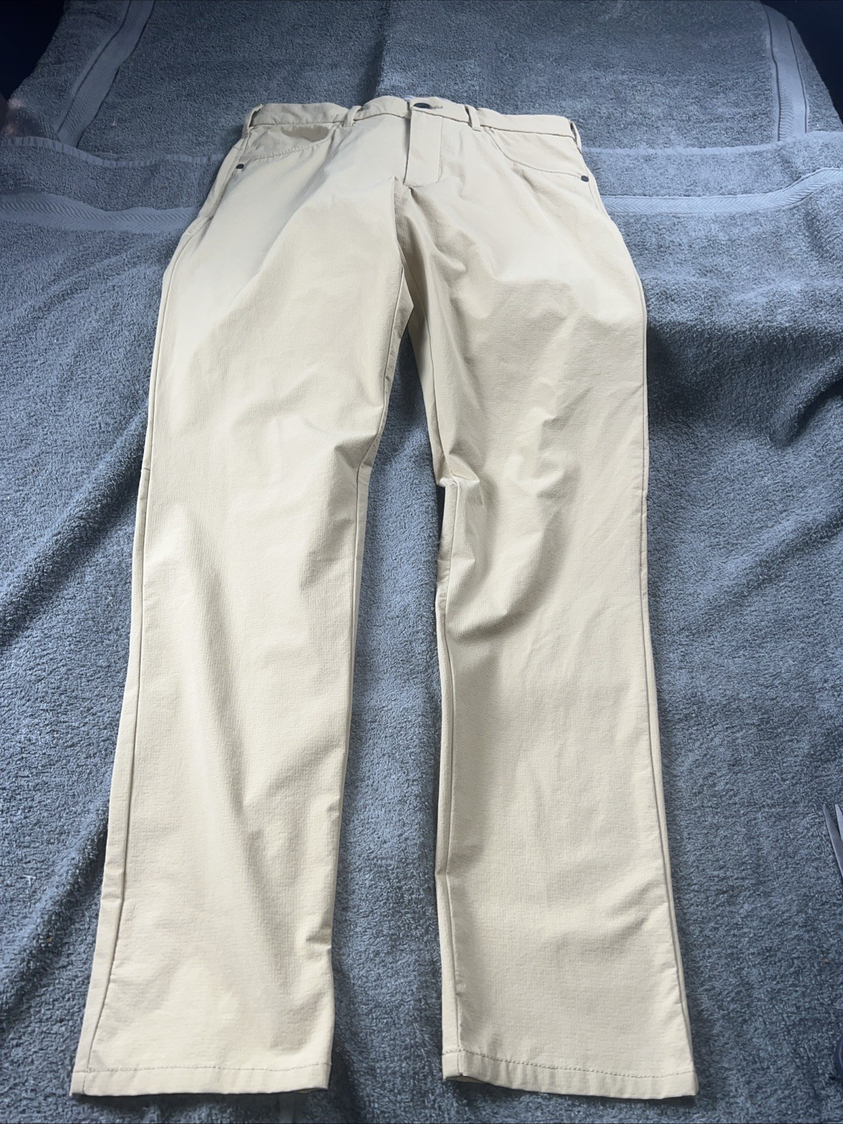 Tommy Bahama Mens Gray Performance Chino Pants Size 32x32 Flat Front Stretch
