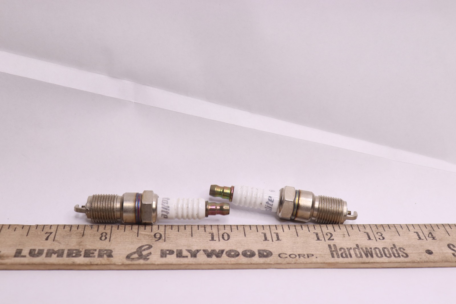 2-Pk Autolite Spark Plug with Resistor Copper 605
