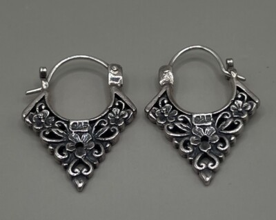 Women s Earrings Pierced Sterling Silver 925 Open Work Floral Triangle 1 