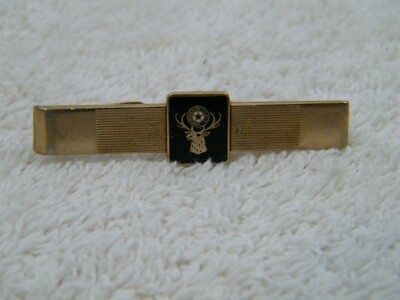 SWANK DEER HEAD WITH BLACK STAR ROMAN NUMERAL CLOCK GOLD TONE TIE CLASP