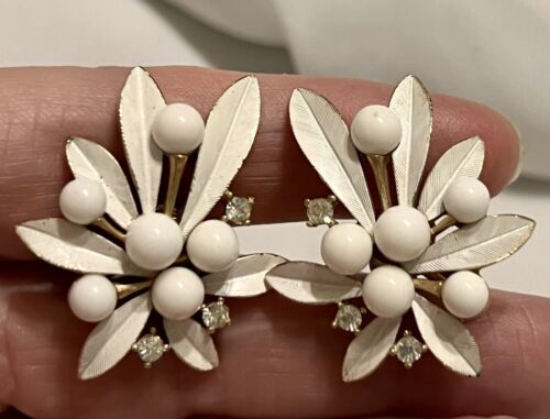 KRONE TRIFARI Alfred Philippe WHITE LEAF BERRY Clip STRASS OHRRINGE Vintage