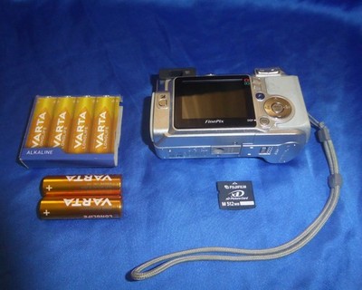 FujiFilm FinePix E550 Digitalkamera (6,3 Megapixel),xD Karte,Vollfunktionsfähig.