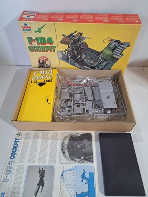 ESCI A602 1/12 Scale F-104 Airplane Cockpit Model Kit w/Box