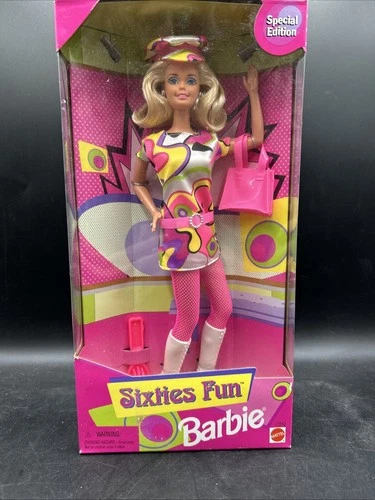 Barbie 60s Fun Special Edition Doll 1997 Mattel Vintage NRFB Outfit Set. ML