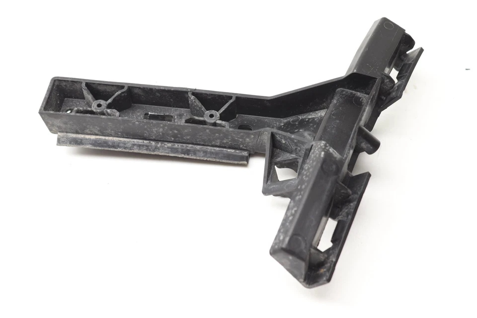 AUDI TT RS QUATTRO 2018-2023 - Guía de parachoques trasero derecho/soporte de montaje Foto 3 de 4