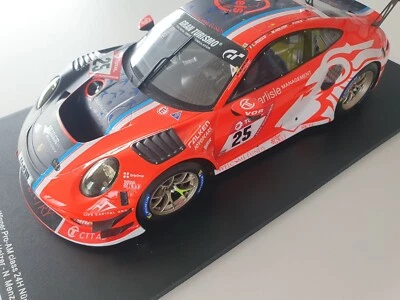 Spark 1:18 - Voiture miniature 18SG046 - PORSCHE 911 GT3 R #25 24H Nurburgring 2 - Photo 1/4