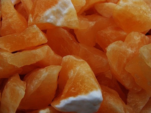 1000 Carat Lots of Unsearched Natural Orange Calcite Rough + a FREE Faceted Gem - Picture 5 of 6