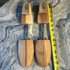 Nordstrom Cedar Shoe Trees Stretchers Adult Adjustable Wood Pair