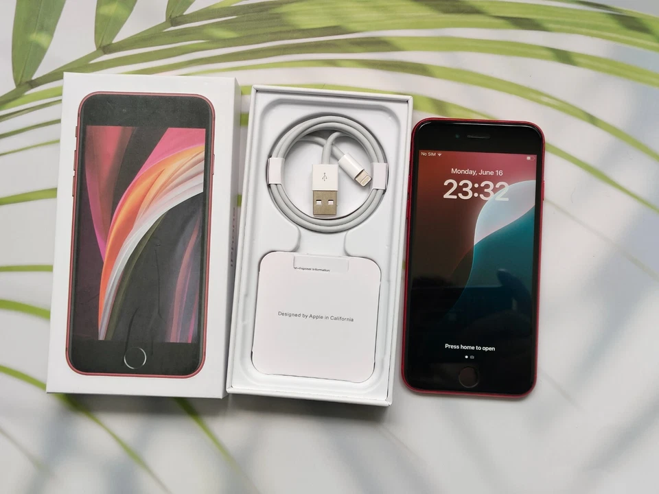 New condition Apple iPhone SE 2nd generation/SE 3rd generation FULLY UNLOCKED - Image 2 of 4