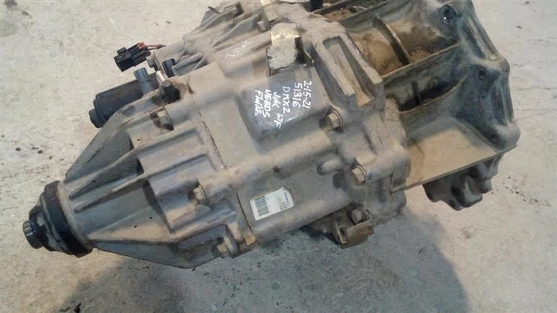 Transfer Case from 2008 Nissan Armada 5.6L AT 7676416 - Image 2 of 4
