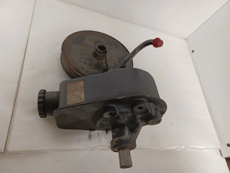 Power Steering Pump Without 8-454 Fits 90-91 CHEVROLET 1500 PICKUP 1554860 - Image 2 of 4