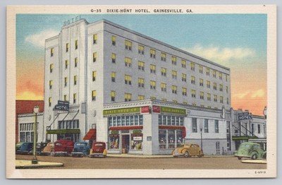 Dixie-Hunt Hotel Street View in Gainesville Georgia c1940s Postcard