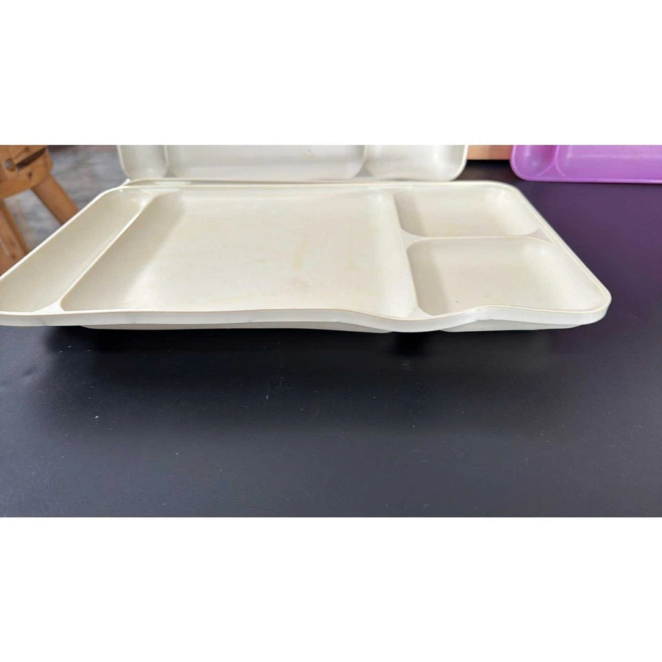 6 件老式特百惠白色和 1 件紫色分盘午餐野餐野营 — 第 3/4 张图片