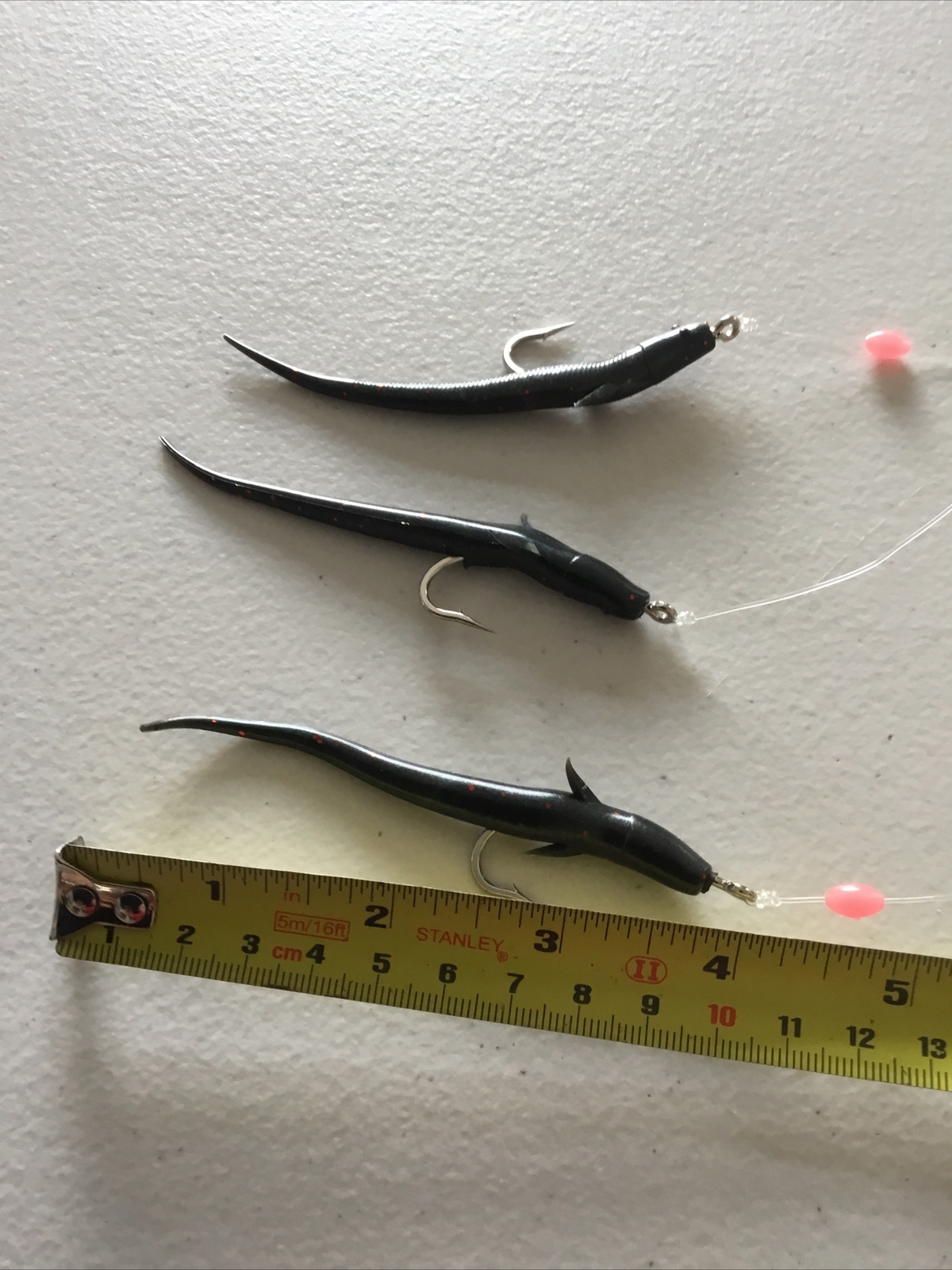 sea fishing ready tied cod and pollock rigs on 3/0 Hook Black jelly