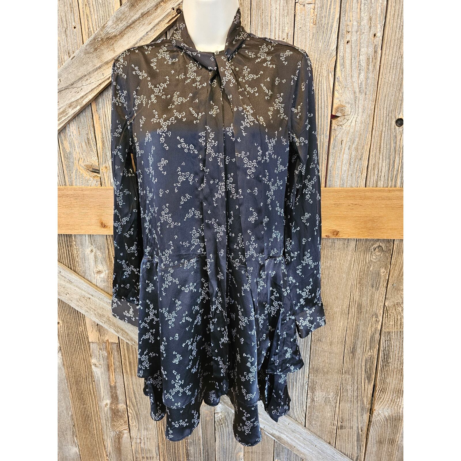 Dress Size Xs Classic Floral Midi Euc Tiered _