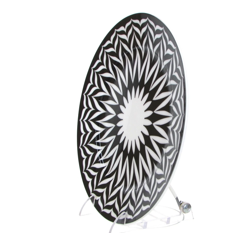 Portobello by Inspire BLANCO Y NEGRO GEOMÉTRICO 8" Juego de 4 Platos de Ensalada Como Nuevo Foto 4 de 4