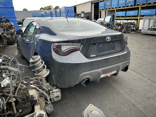 Toyota 86 Right Tail Light ZN6 04/2012-09/2016 - Picture 7 of 9