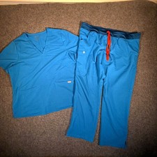 FIGS Tech Collection Scrub Set XXL Casma Top  Kade Cargo Bottoms ALPS BLUE