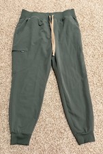 Figs Technical Collection Women  s Pull On Scrubs Size L Green