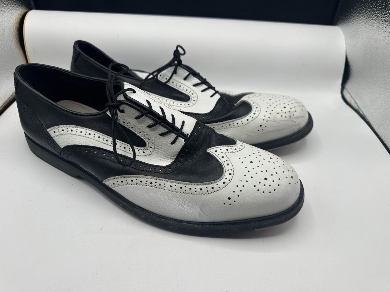 Men&rsquo;s 13 Black And White Wingtips.       O