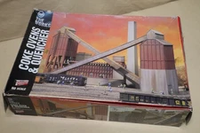 Walthers The Works 933-3053 HO scale USS Coke Oven & Quencher READ!