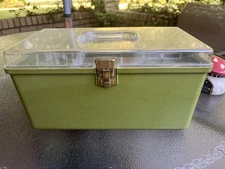 Vintage Wilson Wil Hold Sewing Box Avocado Green with Removable Tray