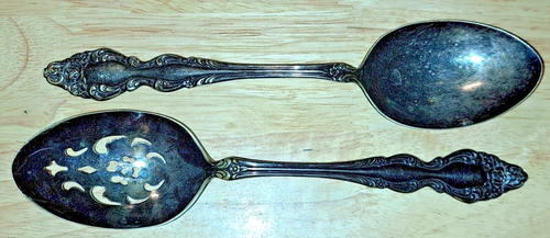 2 cucharas para servir plateadas Rogers Oneida rosa barroca 1881 necesita pulido - Imagen 3 de 5