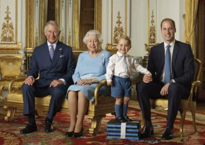 BRITISH ROYAL FAMILY GLOSSY POSTER PICTURE PHOTO BANNER queen prince george 4478
