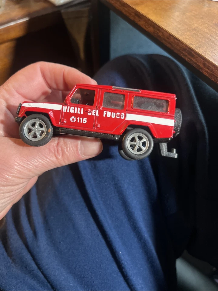 Newray Land Rover Defender 110 Red "Vigili Del Fuoco #115 Red - Image 3 of 4