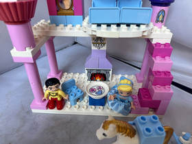 LEGO DUPLO  6153 & 6154 Cinderella&rsquo;s Castle And Carriage Sets 98% complete READ
