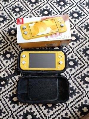 Nintendo Switch Lite 32GB Spielkonsole - Gelb