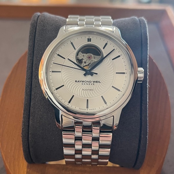 Raymond Weil Maestro OpenHeart 2227