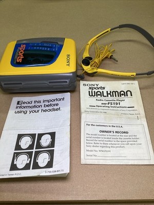 ジャンク品 Sony WM-FS191 Sports Walkman Sony Sports Walkman WM-FS191 FM/AM Radio Cassette Purple Tested ポータブルプレーヤー