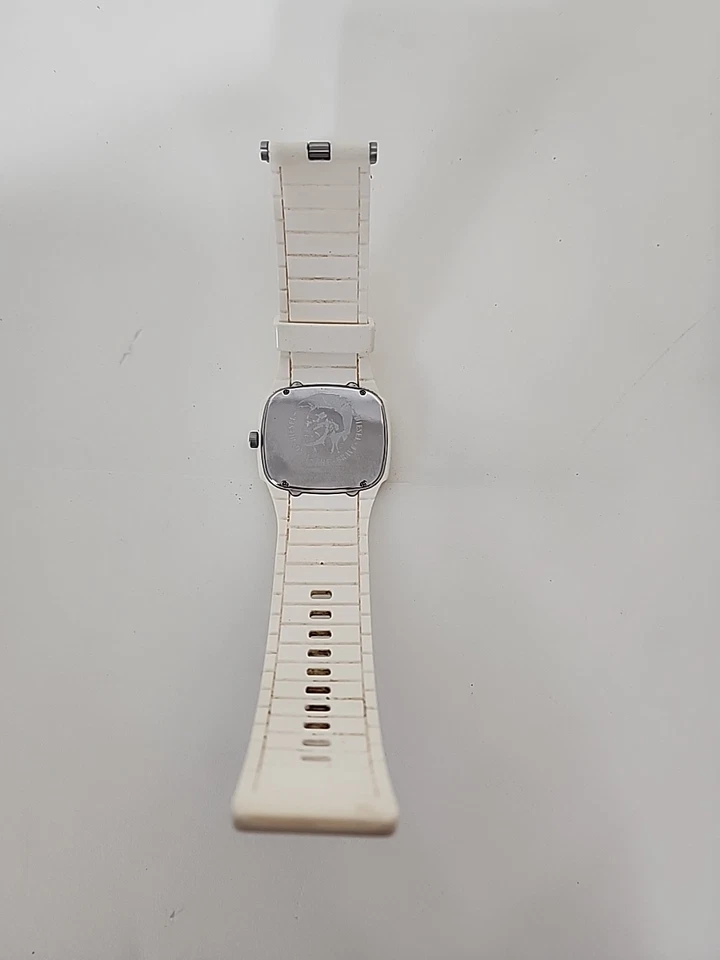 Diesel DZ-1321 Trojan White Silicone Works Great  - Image 4 of 4