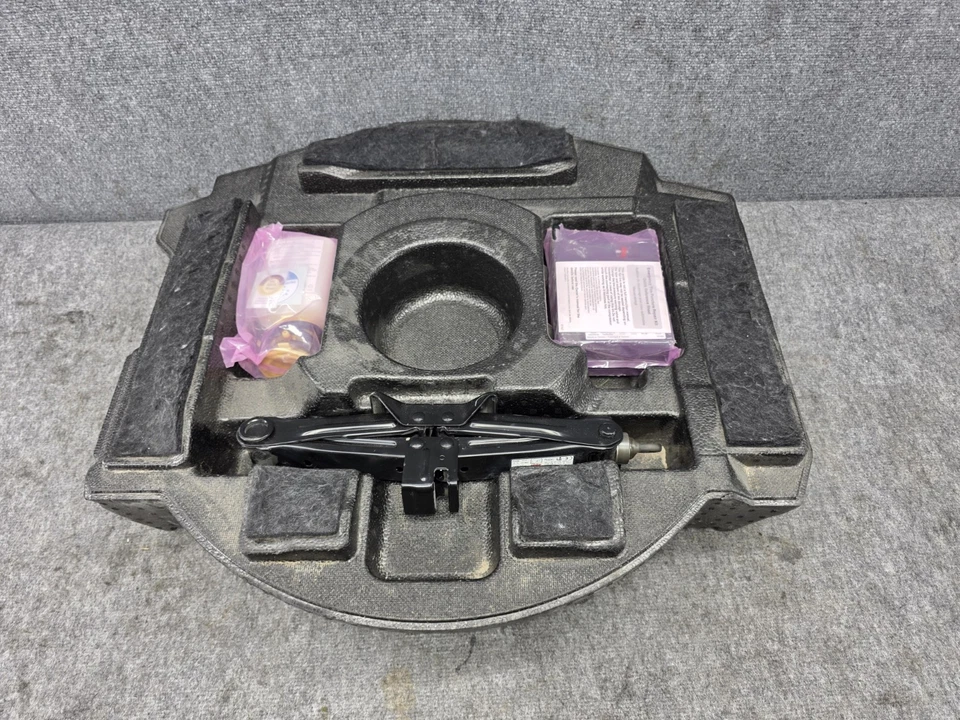 KIT DE EMERGENCIA LEXUS 2015-2024 RC-F RCF MALETERO TRASERO CARGA NEUMÁTICO DE REPUESTO GATO Foto 2 de 4