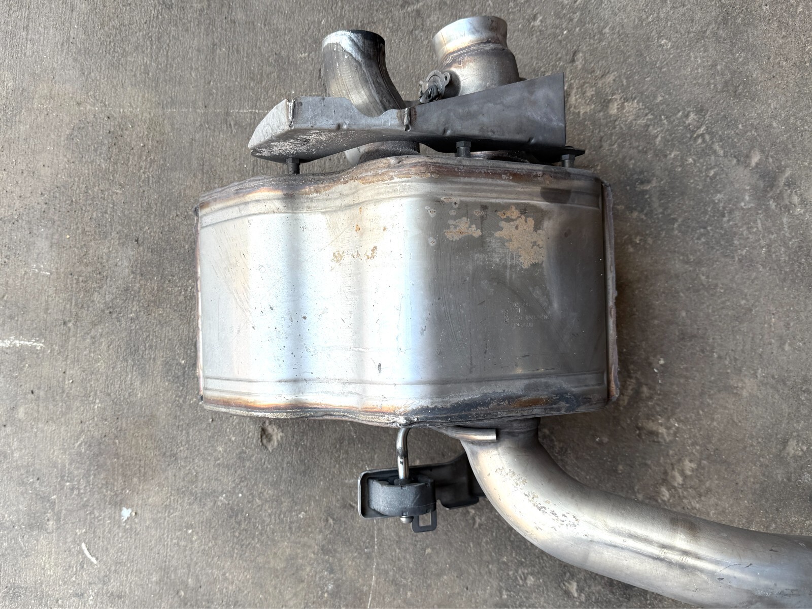 2017 - 2020 Maserati Levante Driver Side LH Muffler OEM 670038671