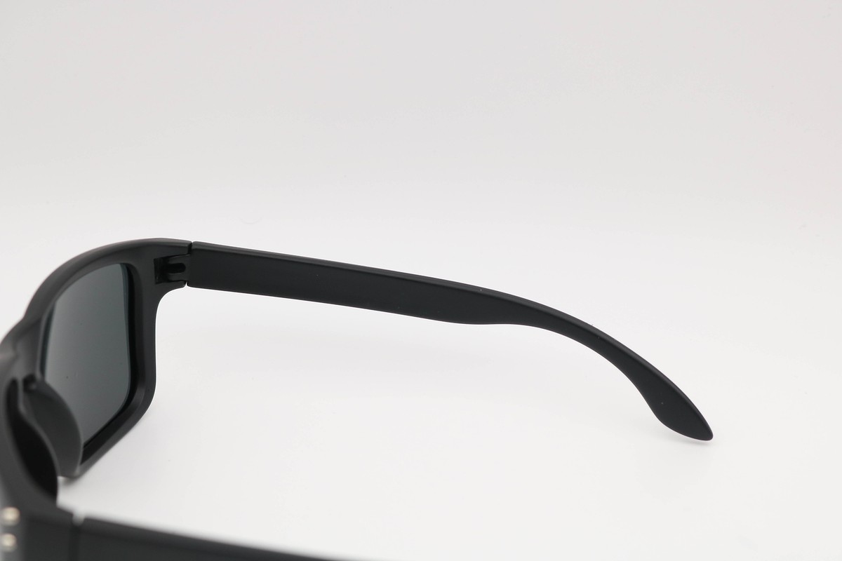 80EIGHTY Unisex Polarized Sunglasses Matte black frame smoke black lenses 61045-102-01-P_1.jpg?v=  main image 2