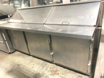 Prep Table/ Beverage-Air SUR-72-30M Mega Top Refrigerated Prep Table
