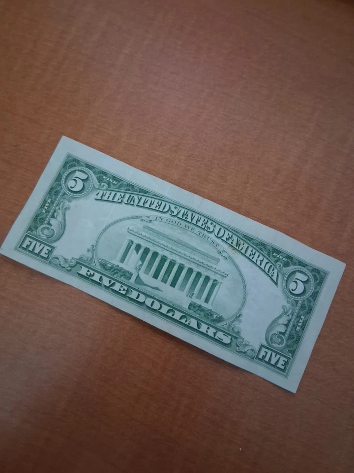 1974 Series Five Dollar Federal Reserve Note Collectible  - Image 2 of 2