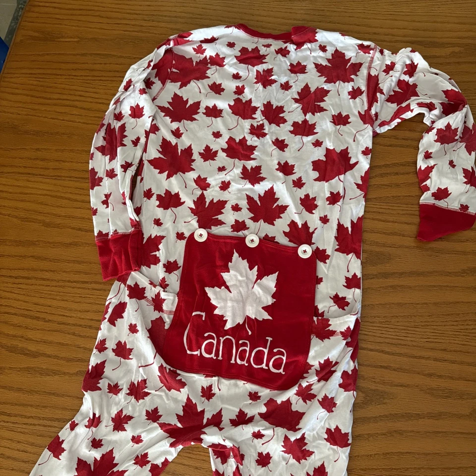 Juego de pijama Hatley Little Blue House Canadá hoja de arce adulto talla L una pieza Foto 3 de 4